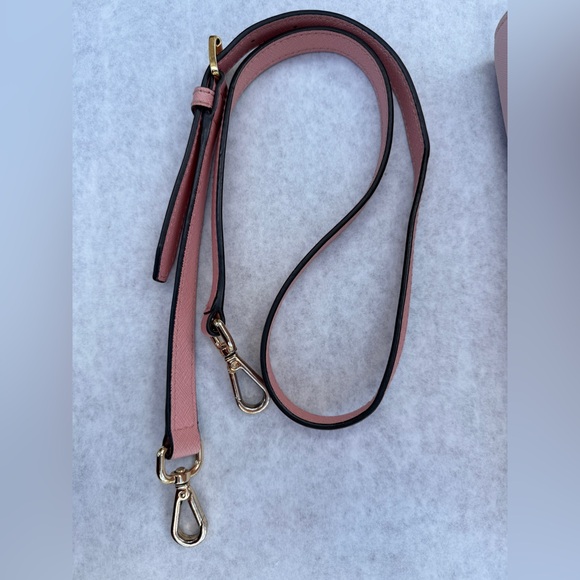 Michael Kors Selma Medium Satchel - Picture 3 of 15